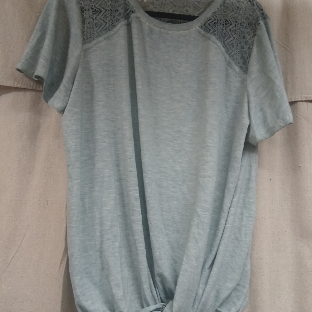 Rewind tied shirt
